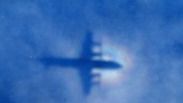 Eine Maschine der Royal New Zealand Air Force P3 Orion sucht nach der vermissten Maschine des Flugs MH370 der Malaysia Airlines. Eine Maschine der Royal New Zealand Air Force P3 Orion sucht nach der vermissten Maschine des Flugs MH370 der Malaysia Airlines.