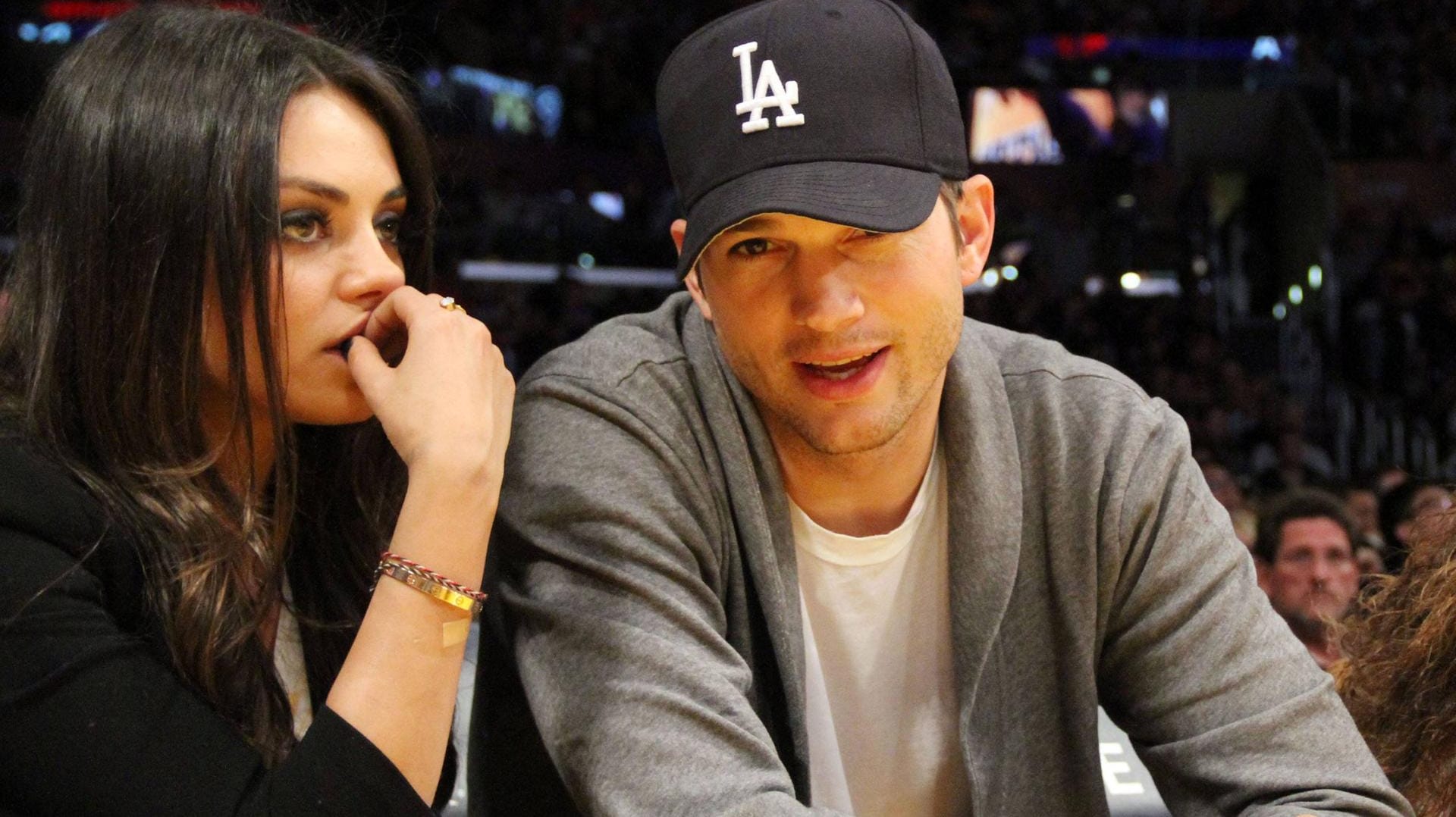 Mila Kunis und Ashton Kutcher: Das Hollywoodpaar sammelt Geld.