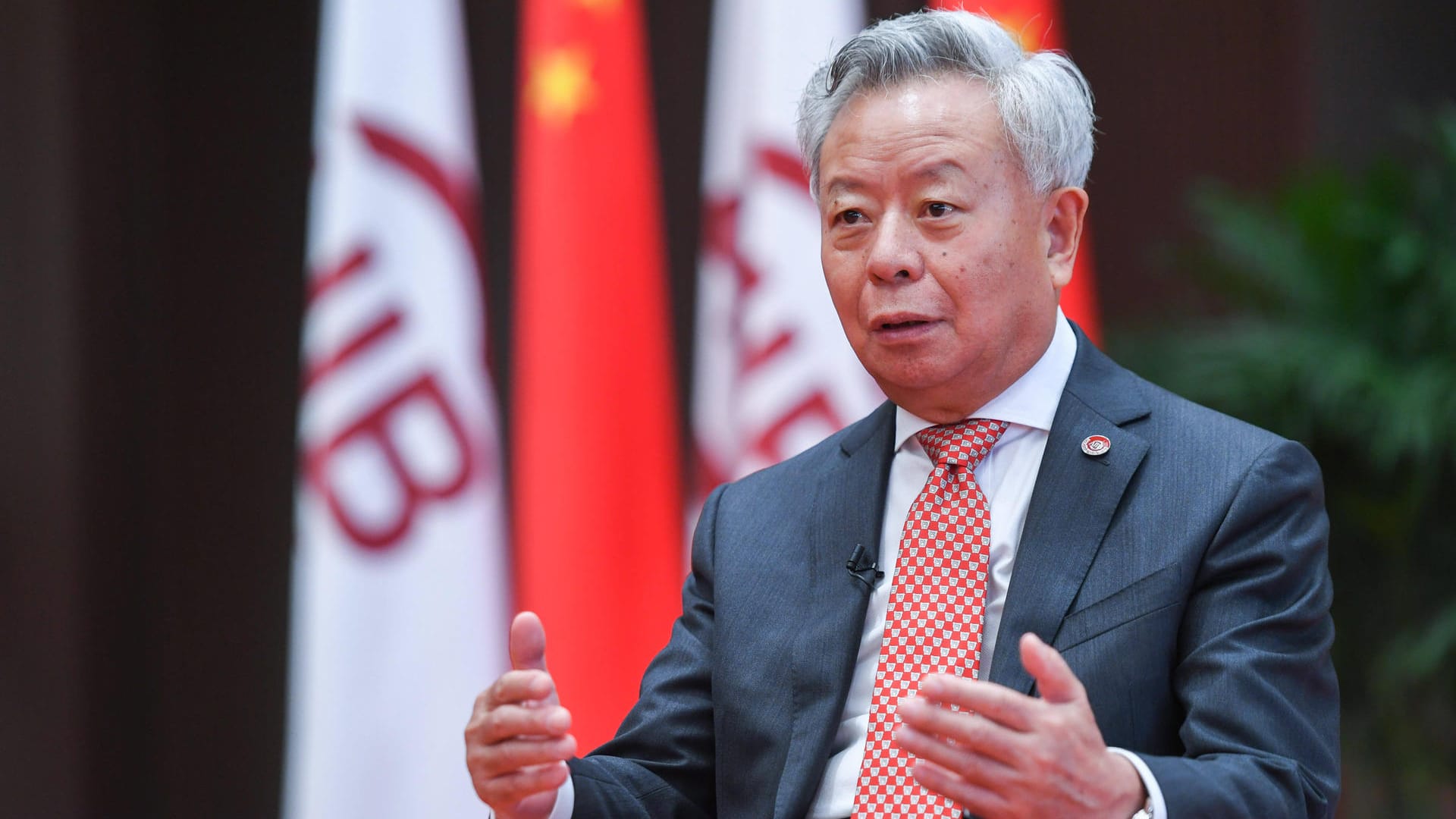 Jin Liqun, Präsident der AIIB: Die Asiatische Infrastrukturinvestmentbank unterbricht ihre Projekte in Russland und Belarus.