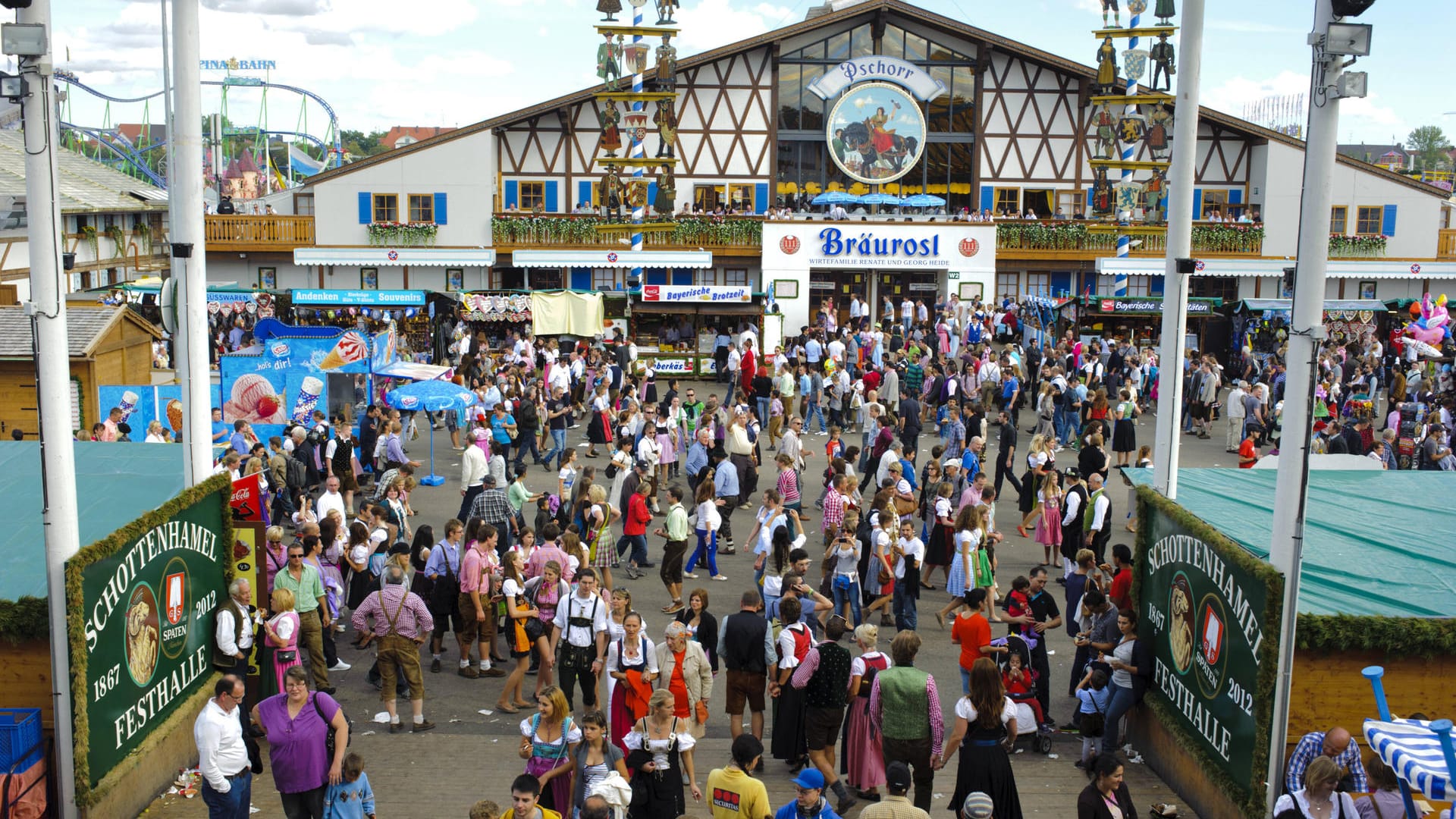 Das Oktoberfest in München (Archivbild): Es gibt bereits Gerüchte darum, wie teuer das Bier 2022 wird. Das Oktoberfest in München (Archivbild): Es gibt bereits Gerüchte darum, wie teuer das Bier 2022 wird.