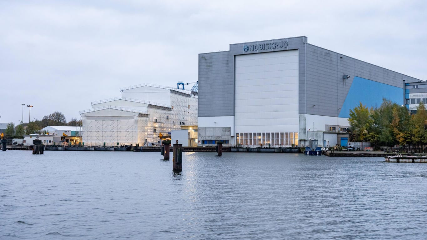 Die Nobiskrug-Werft am Nord-Ostsee-Kanal (Archivbild): Schiffe mit bis zu 400 Meter Länge können dort gebaut werden.