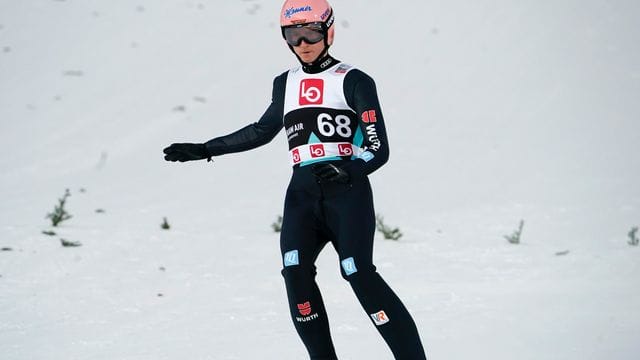 Karl Geiger und das deutsche Mixed-Team mussten sich am Holmenkollen deutlich geschlagen geben.