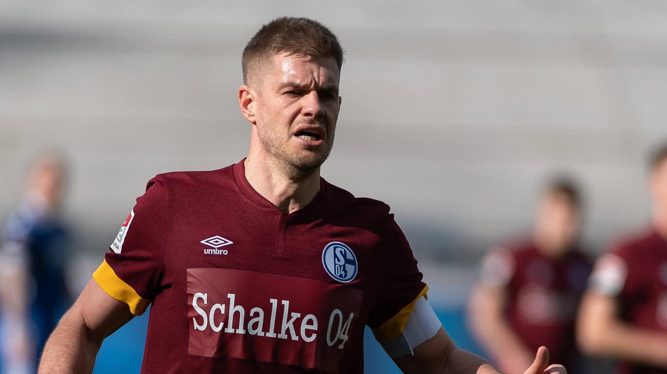 Simon Terodde: Schalkes Torjäger wird im Heimspiel gegen Hansa Rostock mit einem neuen Schriftzug auf der Brust auflaufen.