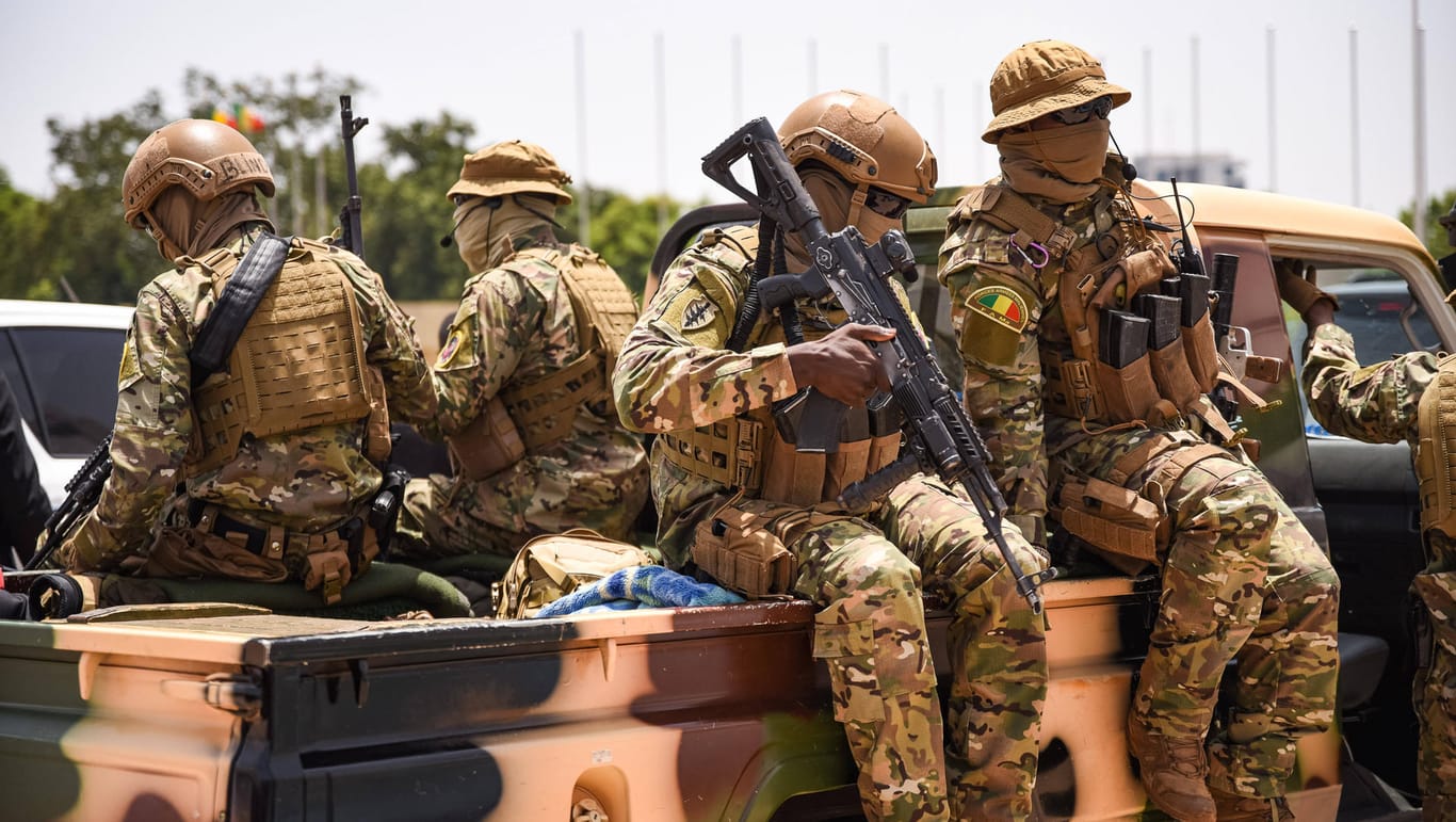 Soldaten in Mali (Archivbild): 27 Menschen wurden bei einem Terrorangriff getötet.