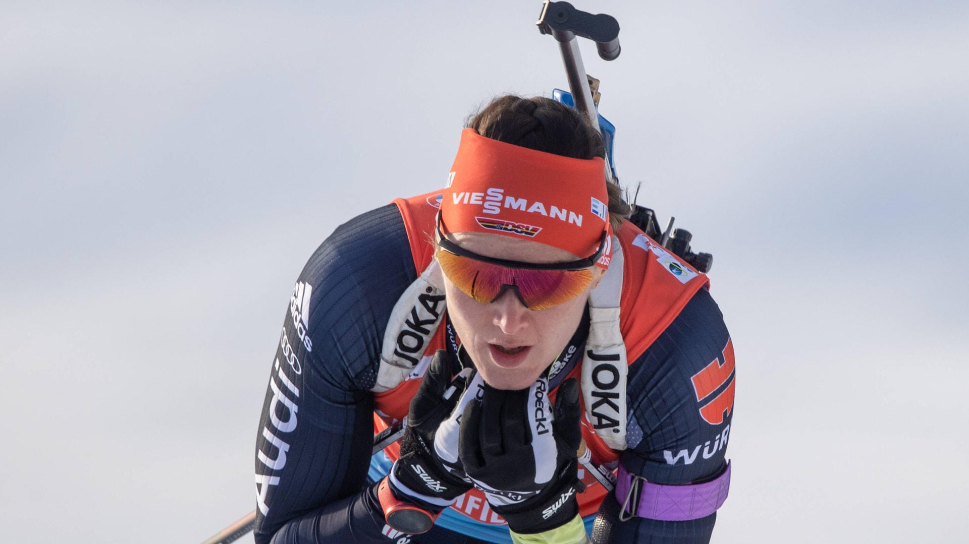 Denise Herrmann bei einem Weltcup-Rennen: Die Deutsche wusste in Kontiolahti zu überzeugen.