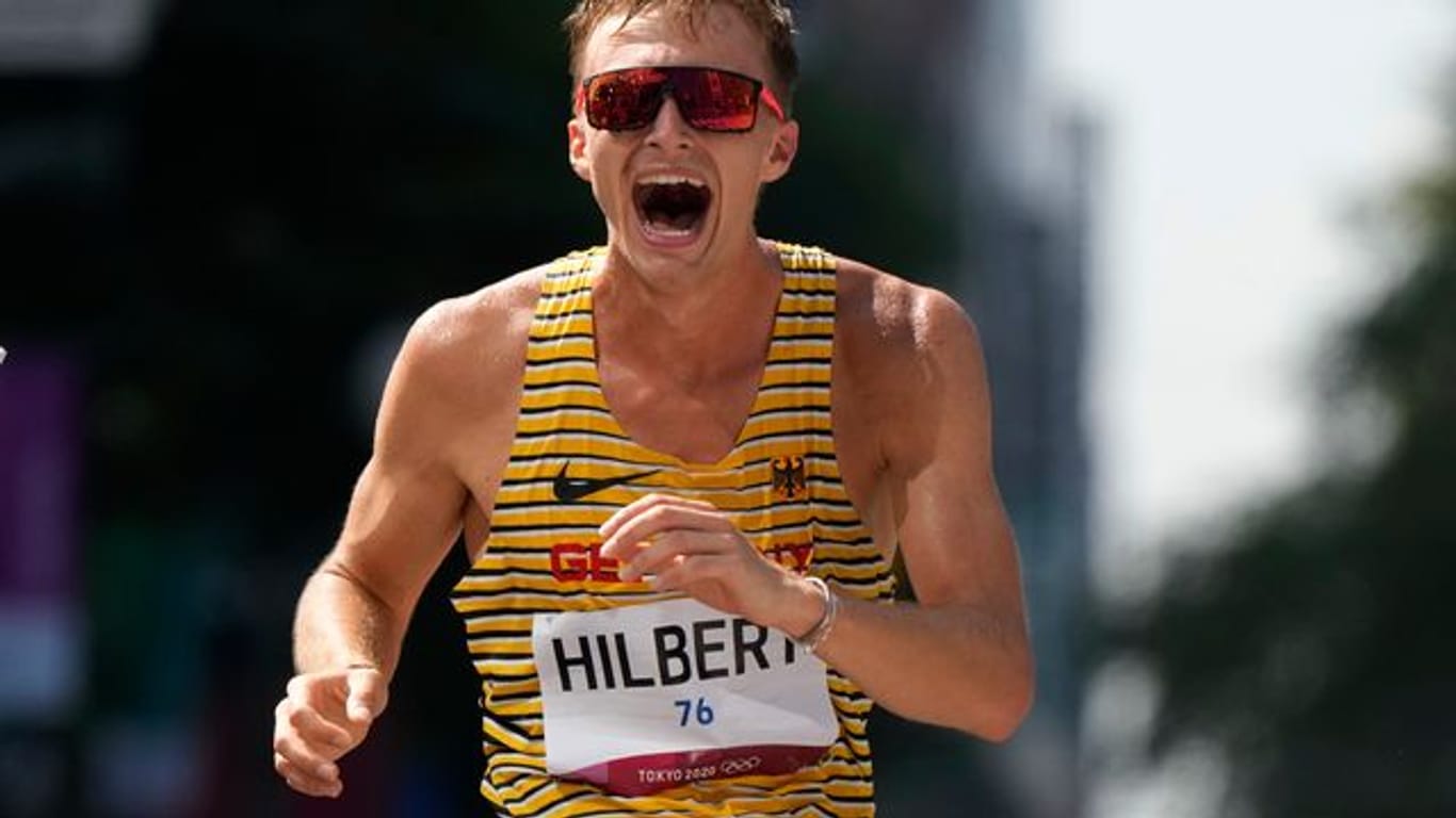 Das Geher-Team um Jonathan Hilbert, hier bei den Olympischen Spielen 2021, gewann Bronze.