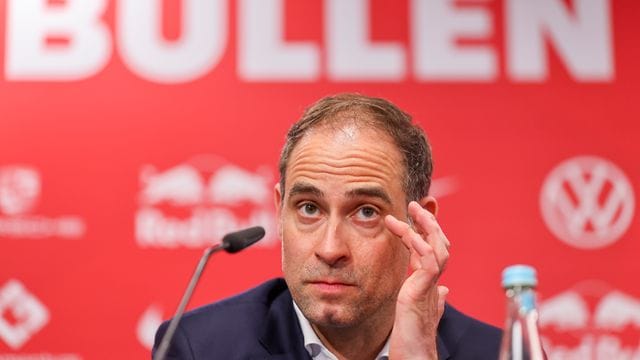 RB-Chef Oliver Mintzlaff kann sich einen zusätzlichen Sportdirektor vorstellen. RB-Chef Oliver Mintzlaff kann sich einen zusätzlichen Sportdirektor vorstellen.