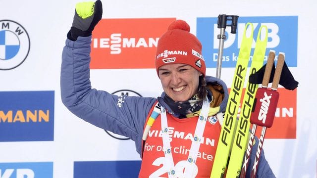 Die Biathletin Denise Herrmann geht nach ihrem Sieg im Sprint als Erste in das Verfolgungsrennen.