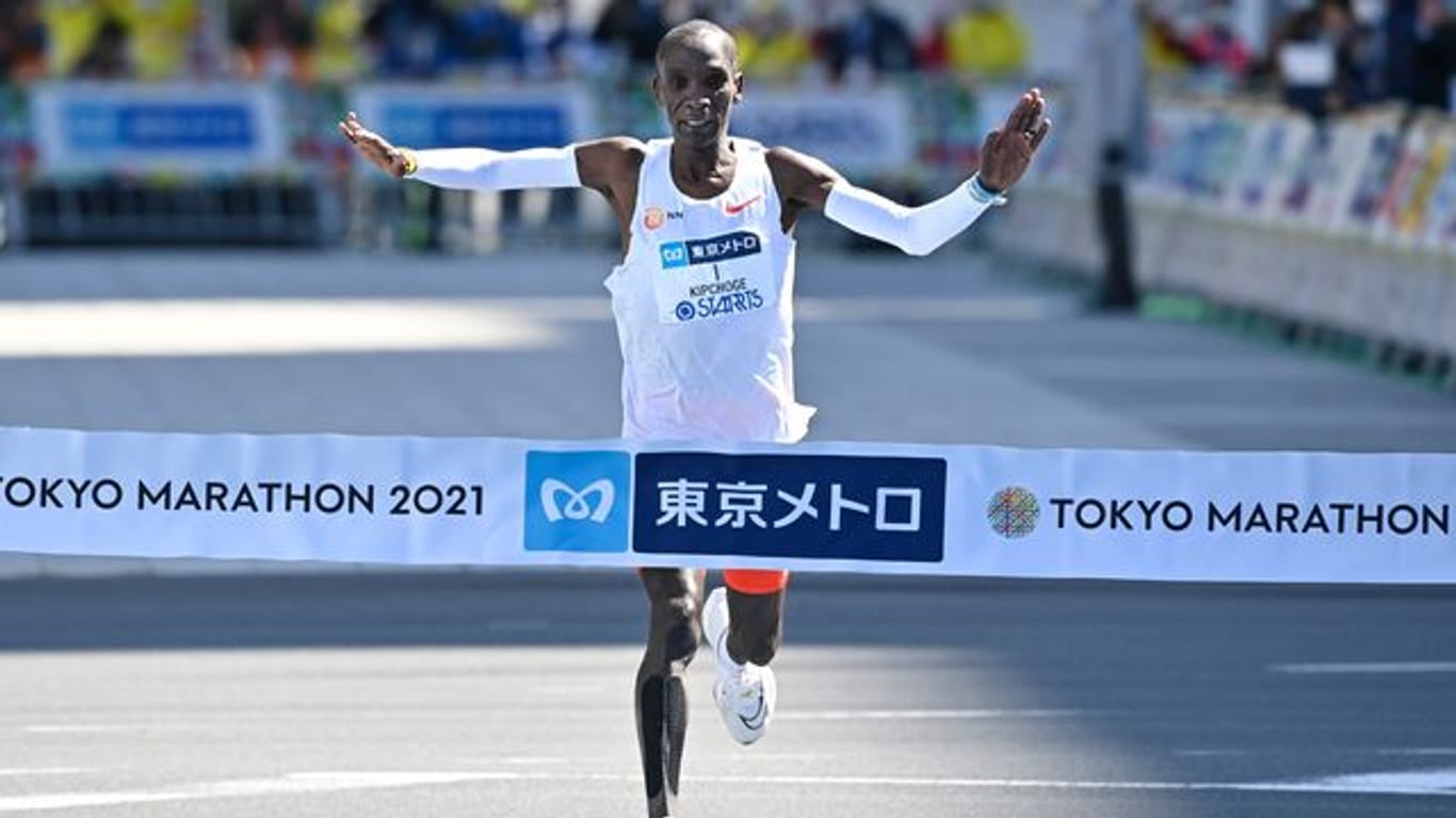 Der Kenianer Eliud Kipchoge gewann den Tokio-Marathon.