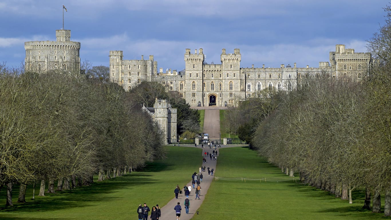 Schloss Windsor: Hierhin zog sich Queen Elizabeth II. zu Beginn der Corona-Pandemie zurück.