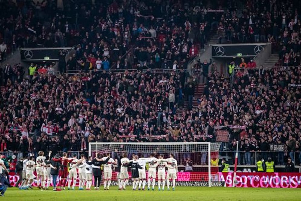 Nach dem Spiel zwischen dem VfB Stuttgart und Borussia Mönchengladbach soll es zu Gewaltausschreitungen im Stadion gekommen sein.