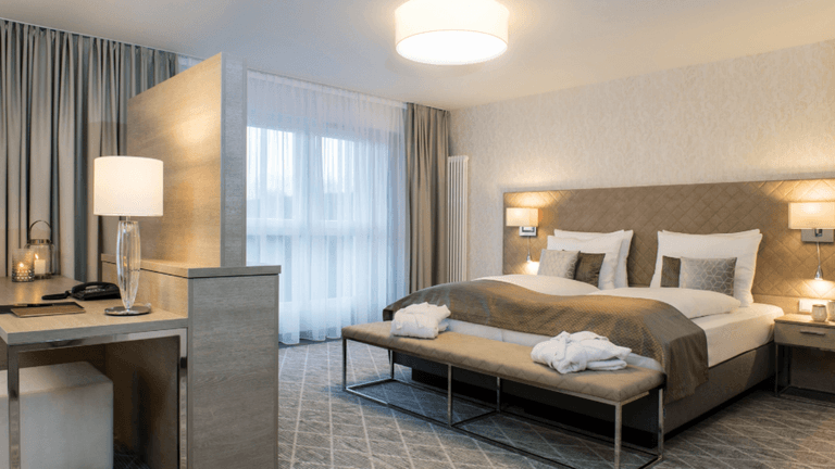 Ein Beispiel für ein Zimmer im "Victor's Residenz"-Hotel Teistungenburg: die Junior-Suite.