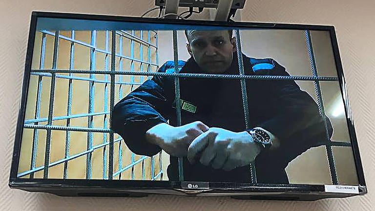 Alexej Nawalny: Der beliebte Oppositionelle wurde vergiftet und sitzt nun hinter Gittern.