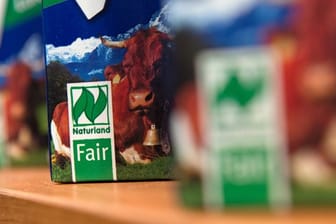 "Fair"-Siegel auf einer Michpackung: Hinter dem Begriff "fair" steckt keine einheitliche Definition.