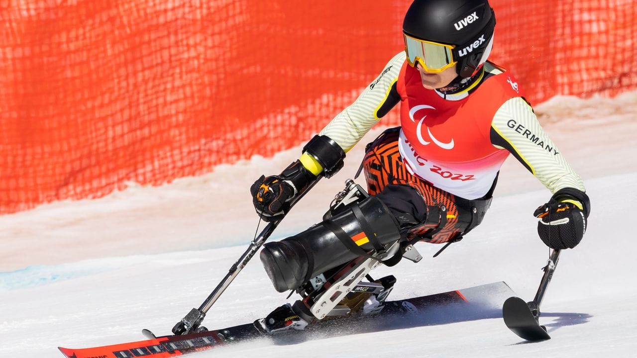 Beim Super-G kam die 26-Jährige noch mit sechs Sekunden Rückstand ins Ziel.