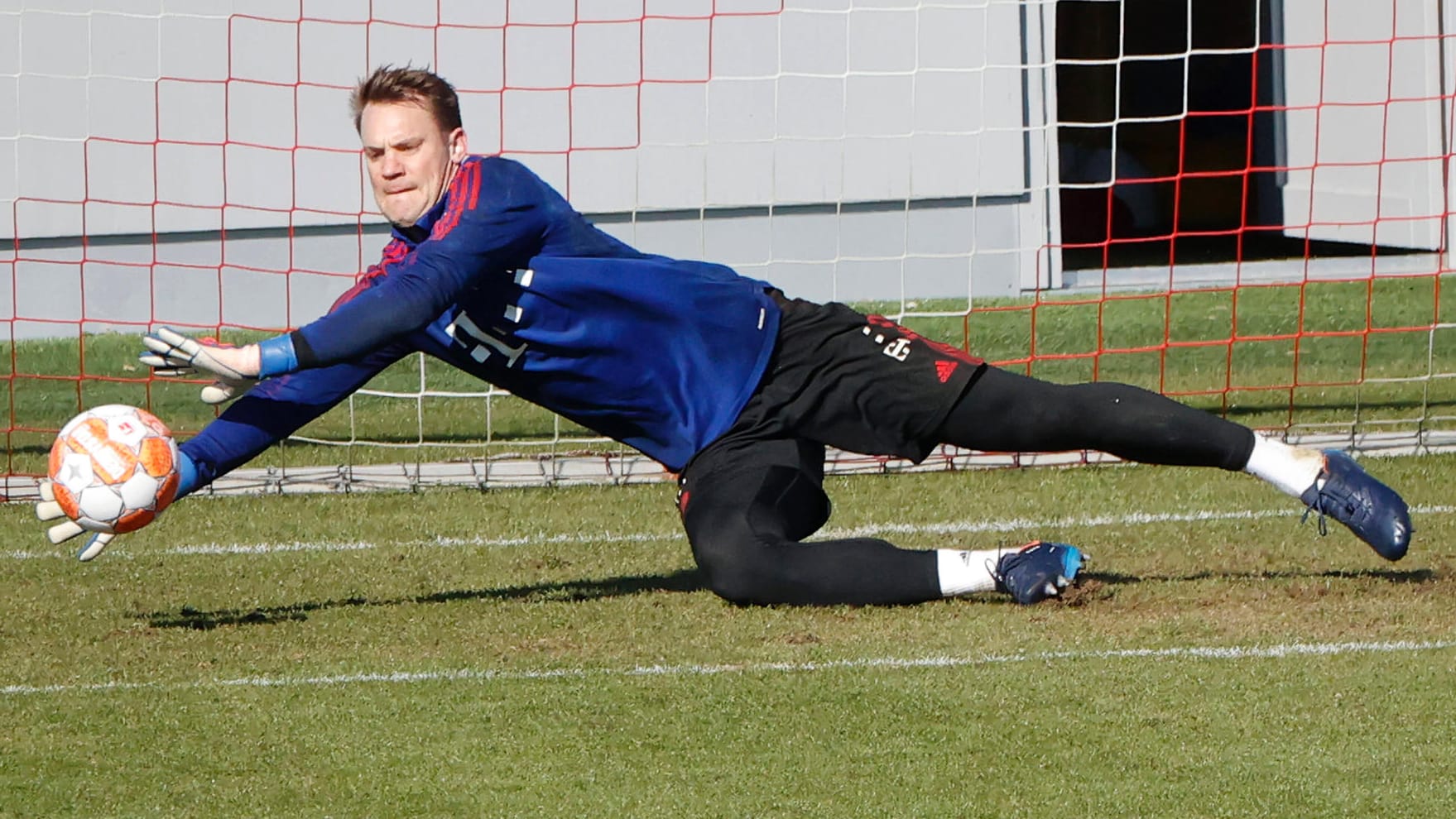 Manuel Neuer: Der DFB-Torhüter steht vor einer Rückkehr ins Tor des FC Bayern.