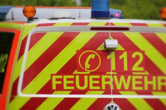 Schriftzug auf einem Feuerwehrauto (Symbolbild): Auch Gelsenkirchen ist offenbar von dem Ausfall betroffen.