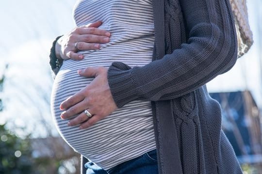 Doulas unterstützen die Frauen nicht nur unter der Geburt, sondern auch während der Schwangerschaft.