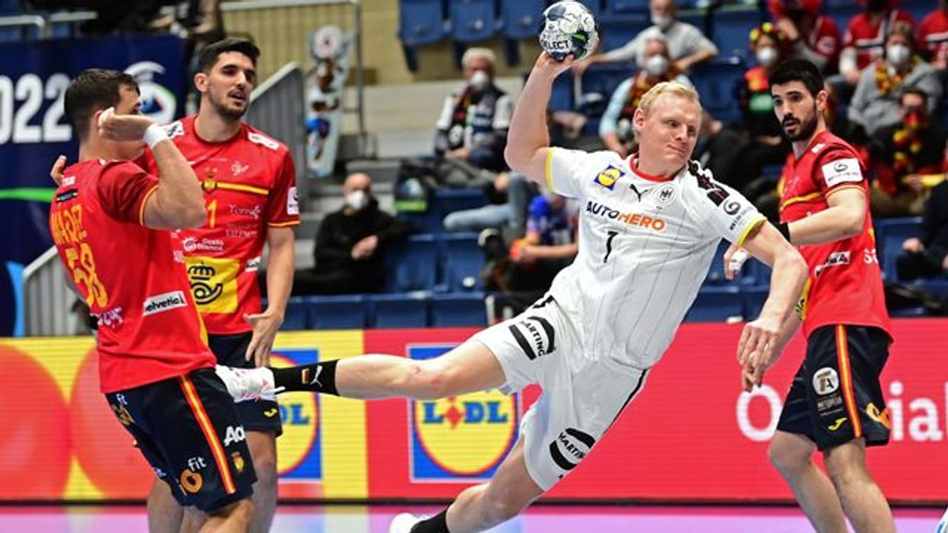 Patrick Wiencek von Rekordmeister THW Kiel beendet seine Karriere in der deutschen Handball-Nationalmannschaft.