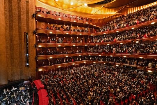 In der Metropolitan Opera ist für nächste Woche ein rund einstündiges "Konzert für die Ukraine" geplant.