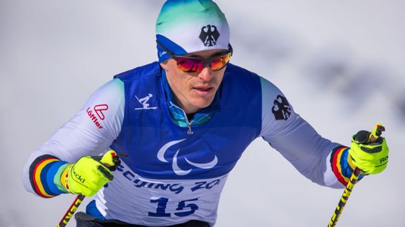 Biathlet Martin Fleig wurde in der sitzenden Klasse im Biathlon mit zwei Schießfehlern Zweiter.