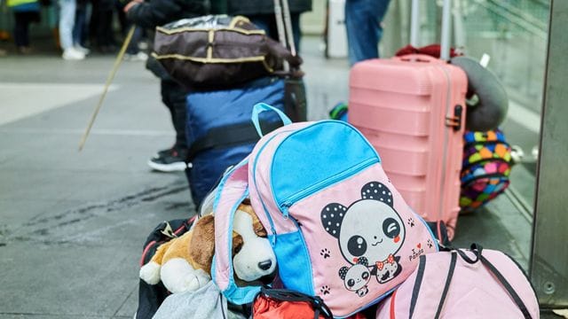 Gepäck von Flüchtlingen im Berliner Hauptbahnhof.