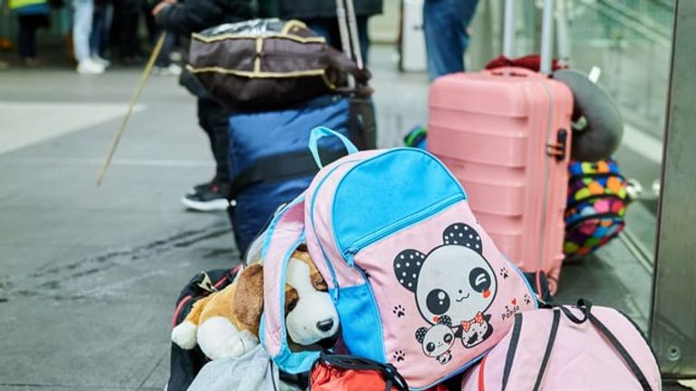 Gepäck von Flüchtlingen im Berliner Hauptbahnhof.