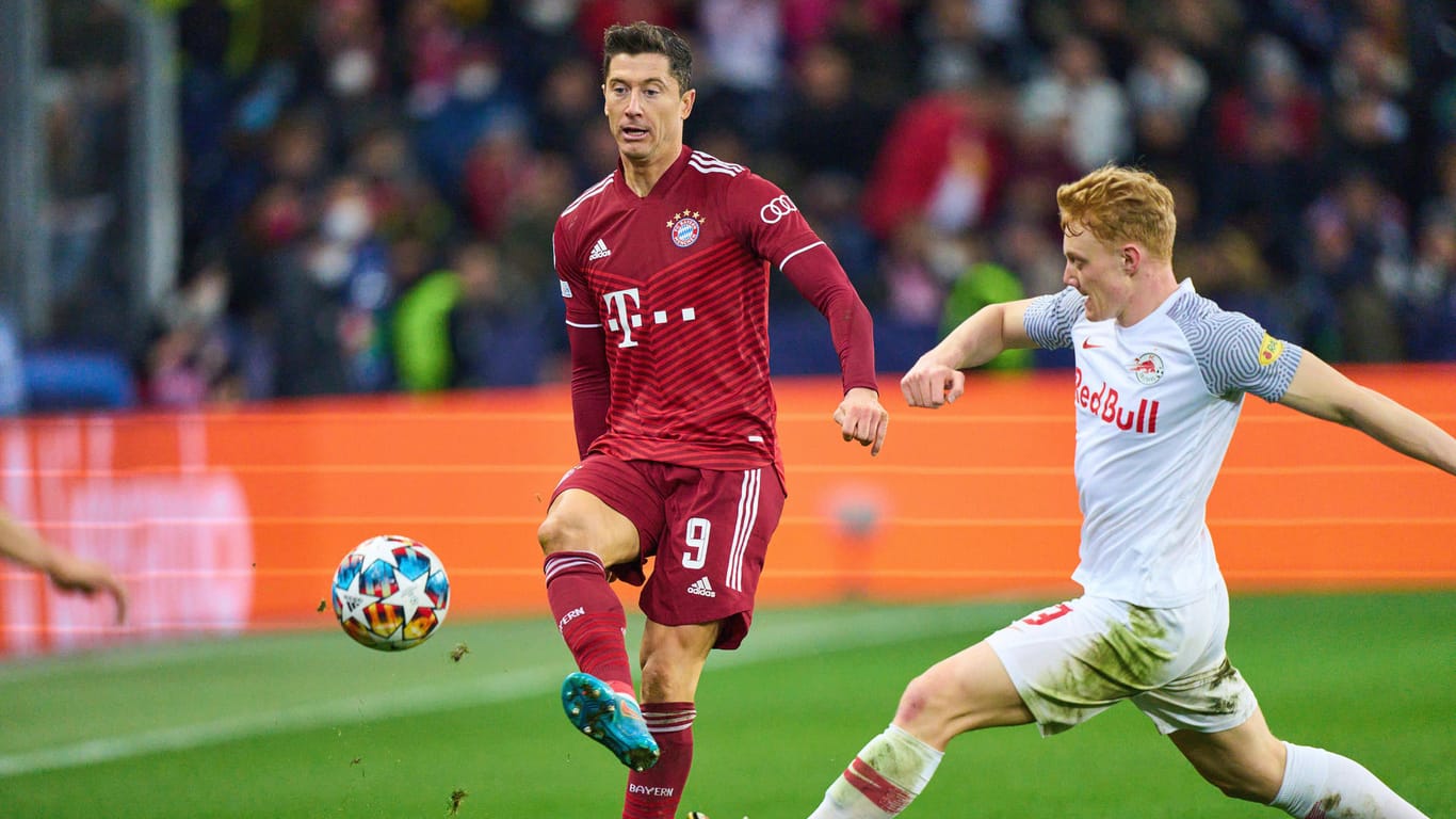 Robert Lewandowski (l., hier gegen Salzburgs Nicolas Seiwald): Der FC Bayern braucht gegen die Österreicher einen Sieg fürs Weiterkommen.