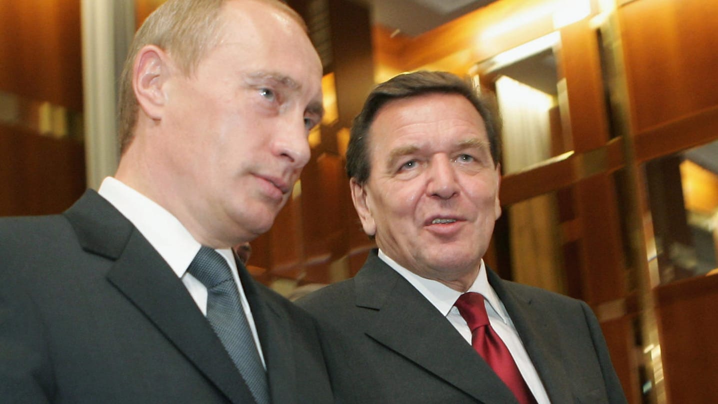 Wladimir Putin und Gerhard Schröder: RTL beleuchtet ihre Freundschaft in einer Reportage.