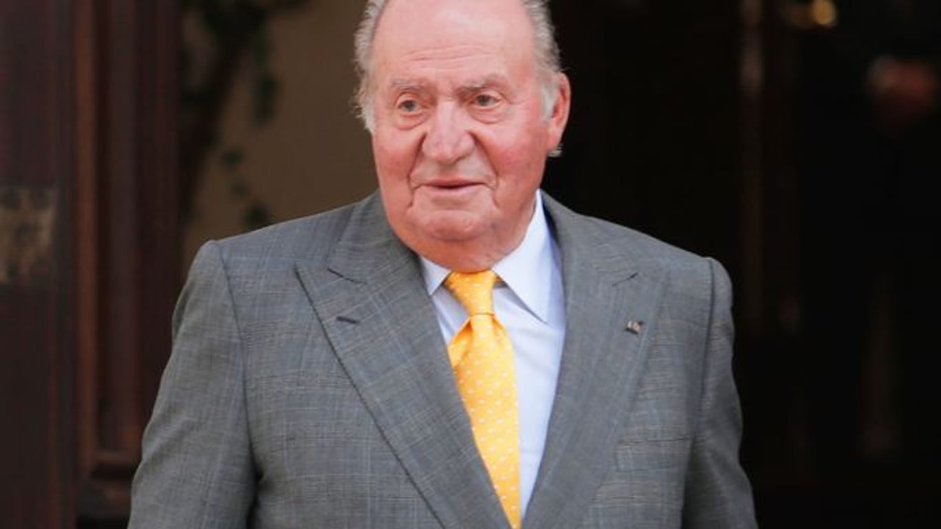 Spaniens Altkönig Juan Carlos hat Besuche in seiner Heimat angekündigt.