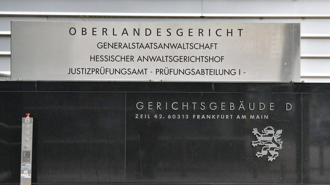 Oberlandesgericht Frankfurt am Main (Symbolbild): Die Staatsanwaltschaft hat die Ermittlungen wegen eines Drohschreibens an den Ausländervertreter Jumas Medoff aufgenommen.