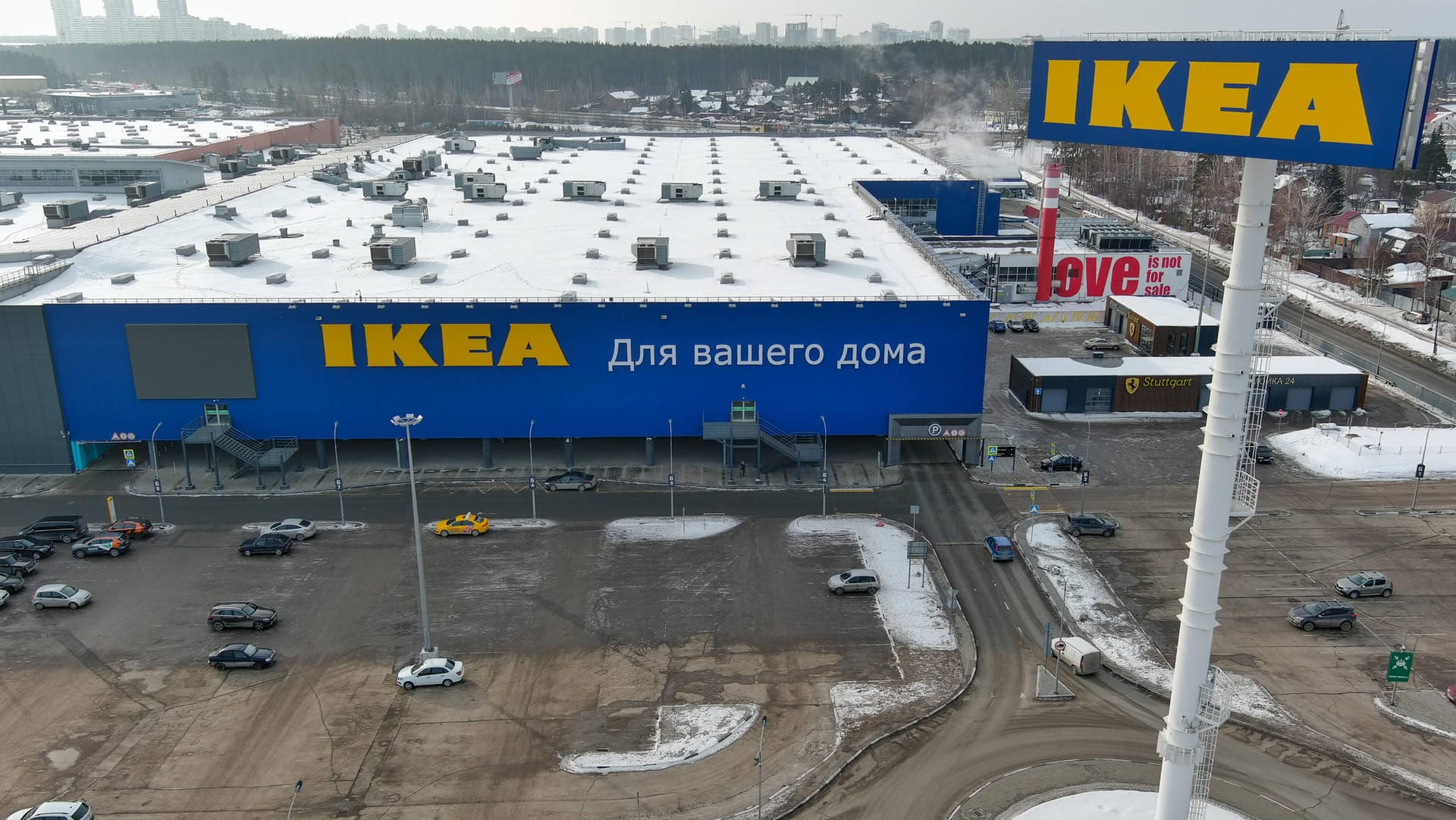 Ikea-Filiale im russischen Jekaterinburg (Archivbild): Viele westliche Firmen, darunter auch die schwedische Möbelhauskette, haben ihr Russland-Geschäft beendet.