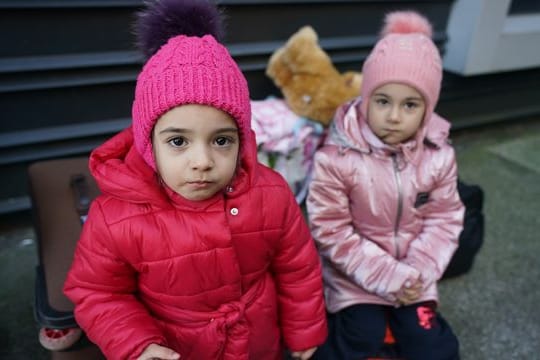 Die EU warnt vor den Gefahren für flüchtende Kinder und Jugendliche aus der Ukraine.