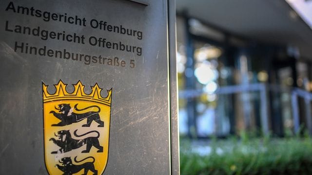 Vier Jahre Haft für den Angeklagten. Vier Jahre Haft für den Angeklagten.