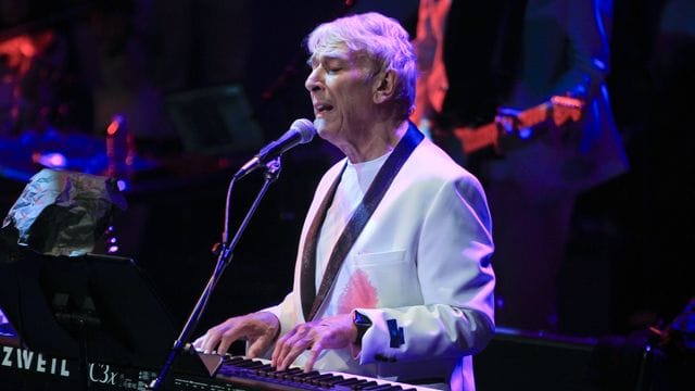 John Cale hat mit The Velvet Underground Musikgeschichte geschrieben.