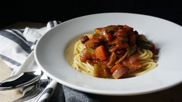 Spaghetti "La Familia": Die leckere Pastasoße der Nudeln hat einen ganz besonders würzigen Geschmack.