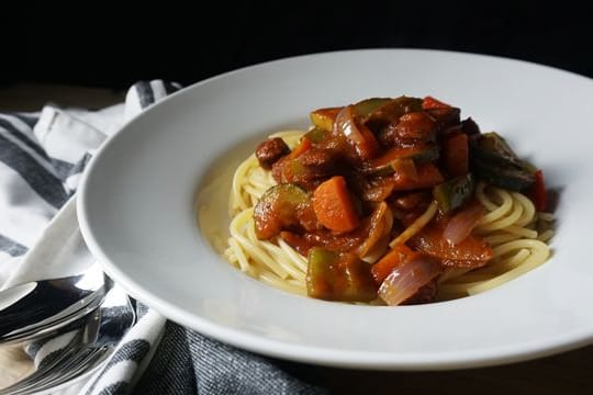 Spaghetti "La Familia": Die leckere Pastasoße der Nudeln hat einen ganz besonders würzigen Geschmack.