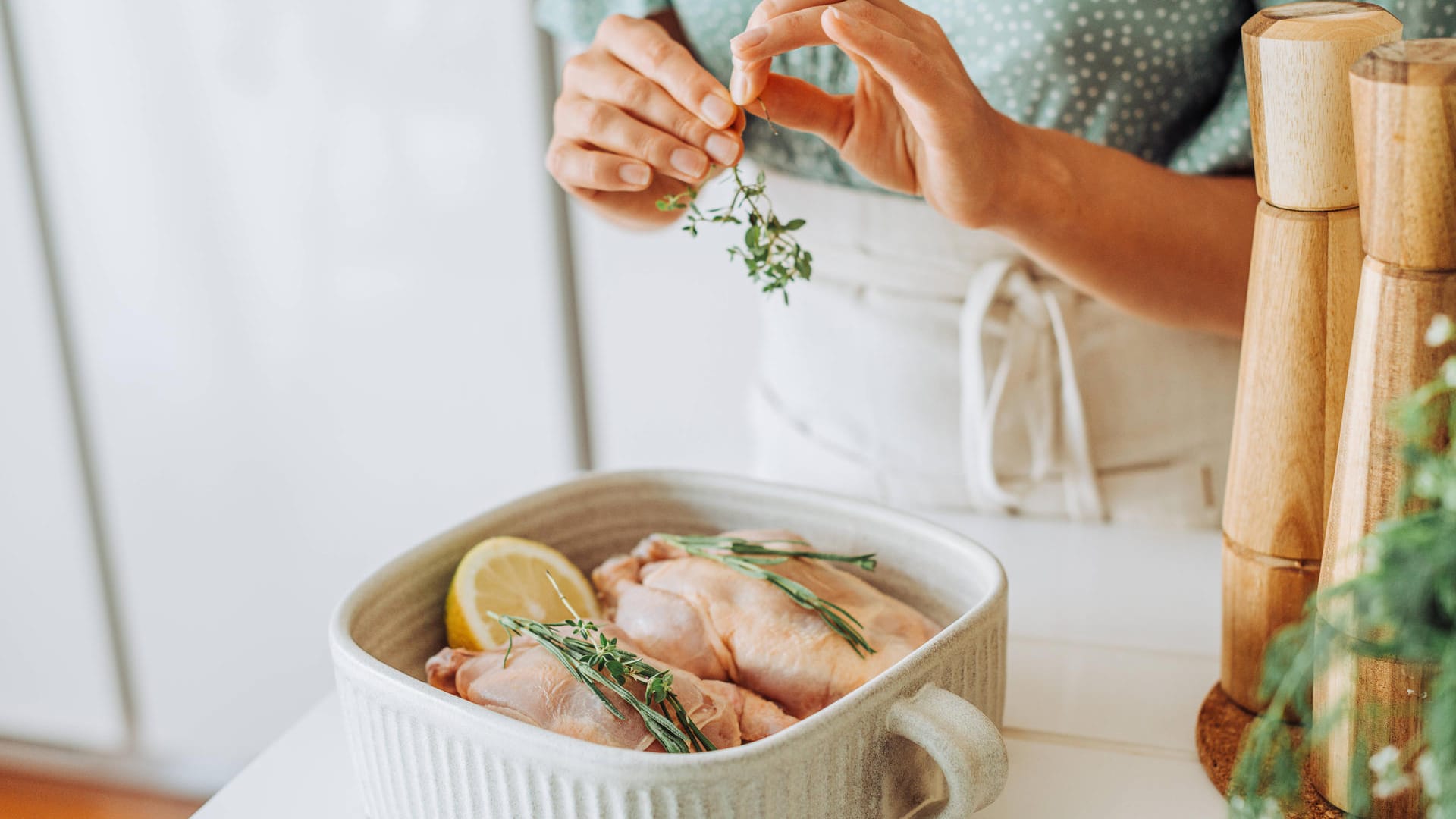 Gesund kochen (Symbolbild): Fleisch, Fisch und ordentlich Grünzeug sind wesentliche Bestandteile der Paleo-Ernährung.