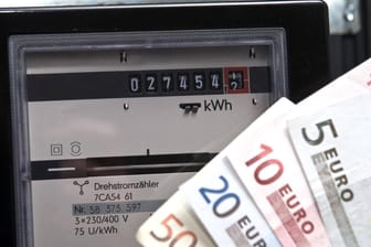 Strom- und Gaspreise liegen auf Rekordniveau: Verbraucherschützer geben deshalb wertvolle Tipps.