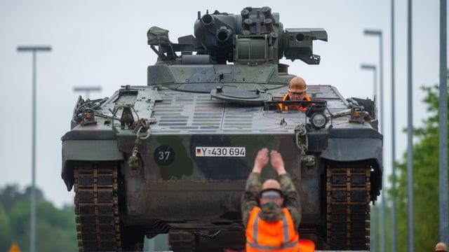 Ein Panzer vom Typ Marder.