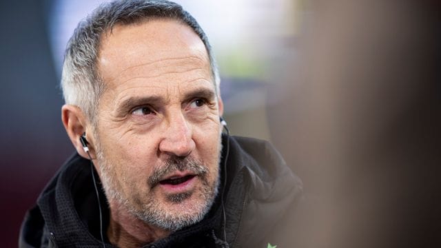 Mönchengladbachs Trainer Adi Hütter ist positiv auf das Coronavirus getestet worden. Mönchengladbachs Trainer Adi Hütter ist positiv auf das Coronavirus getestet worden.