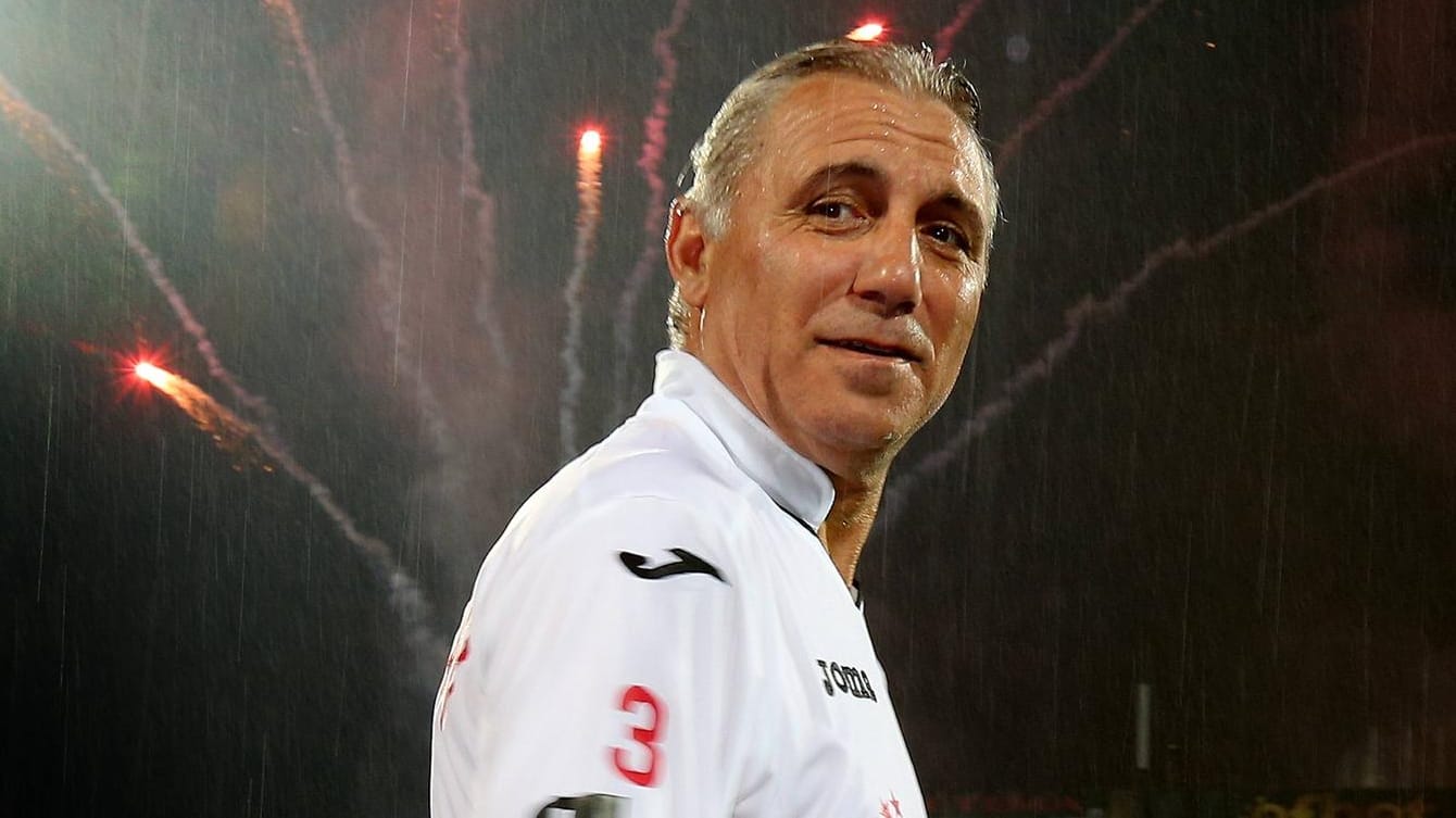 Hristo Stoichkov beging seinen 50. Geburtstag 2016 mit einer Show-Partie zwischen Teams mit nationalen und internationalen Weggefährten im CSKA-Stadion in Sofia.