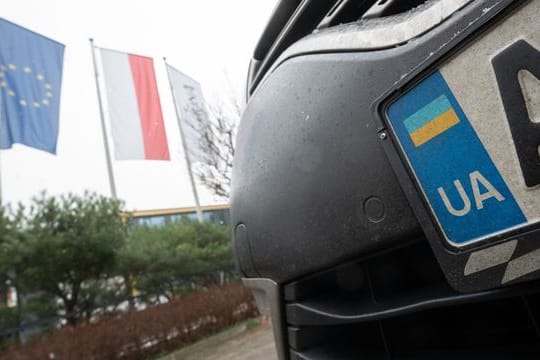 Kfz-Haftpflichtschäden durch unversicherte ukrainische Pkw auf deutschen Straßen wollen aktuell die deutschen Versicherer übernehmen.