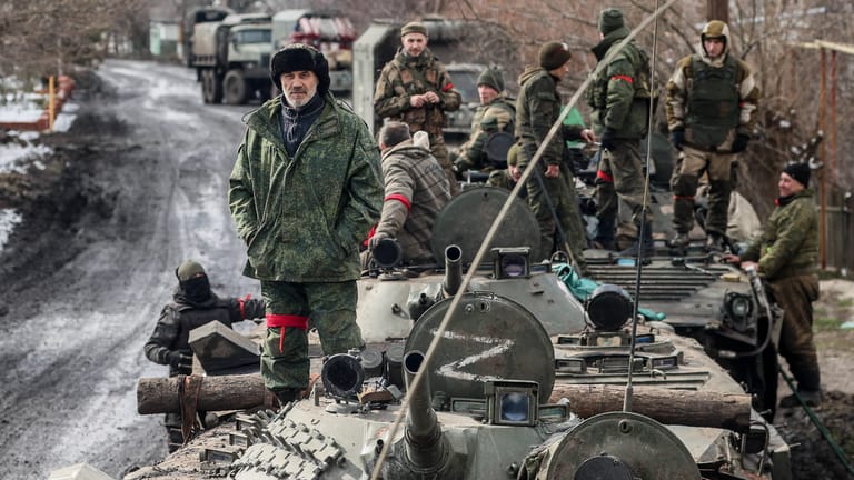 Russische Soldaten in Donezk: Im Donbass gab es bislang keine großen Geländegewinne der russischen Armee.