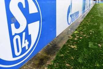 Schalkes Lizenz scheint trotz der Trennung von Gazprom ungefährdet zu sein.