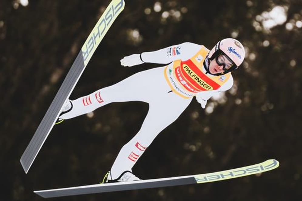 Der Österreicher Stefan Kraft hält mit 253,5 Metern den Weltrekord im Skifliegen.