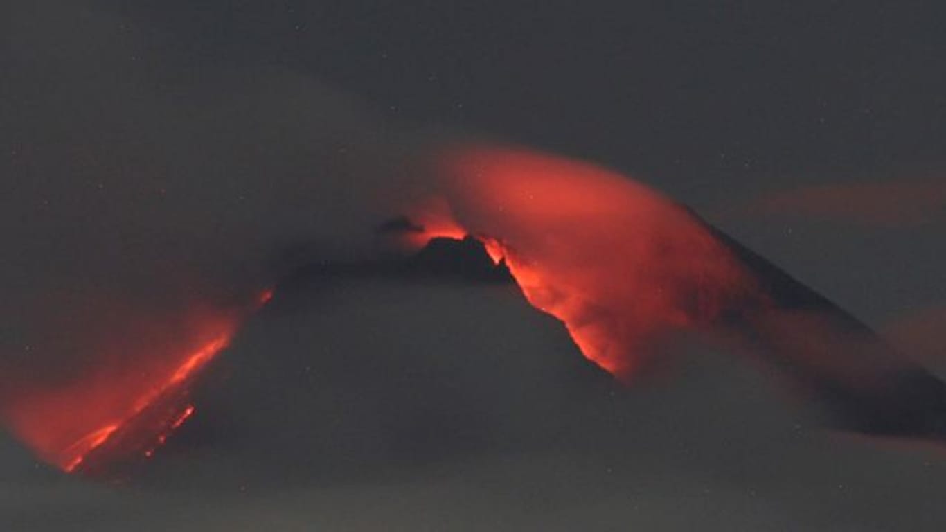 Der mehr als 2900 Meter hohe Merapi ist ein sogenannter Stratovulkan.