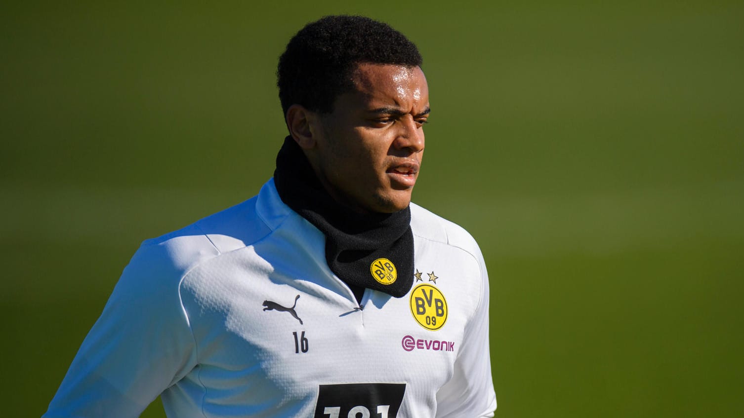 Manuel Akanji: Der Dortmunder im Lauftraining.