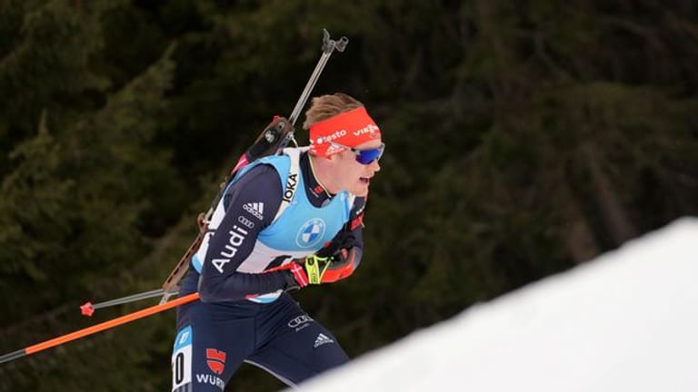 Beim Biathlon-Weltcup im estnischen Otepää lief Benedikt Doll aus Deutschland auf Podestplatz drei.