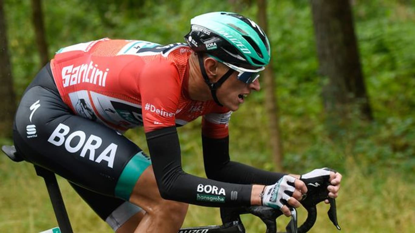 Nils Politt aus Deutschland vom Team Bora-Hansgrohe brach die fünfte Etappe auf der Fernfahrt Paris-Nizza vorzeitig ab.